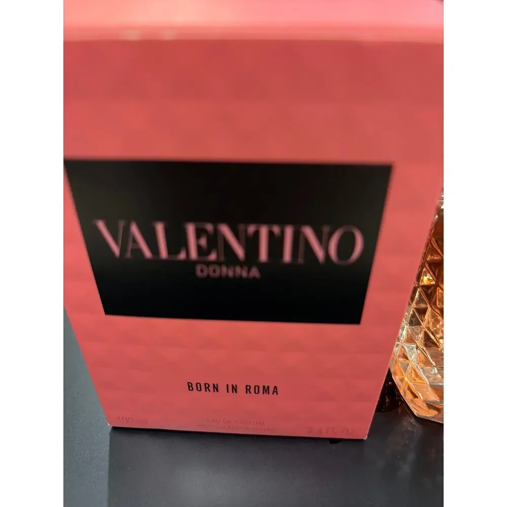 Valentino Donna Born in Roma, 3.4 oz - Picture 2 of 7